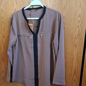 Gaharu Plum Long-Sleeve Contrast-Trim Blouse Size L